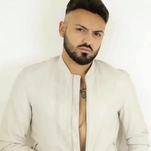 Meet your Posher, Romy